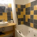 Superbe Aux Pieds Des Pistes De Avec Balcon-parking Et Casier *